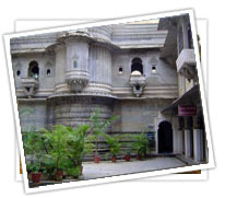 Udaipur Car Hire for Sightseeing