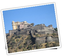 kumbhal_garh Visit by Car rental