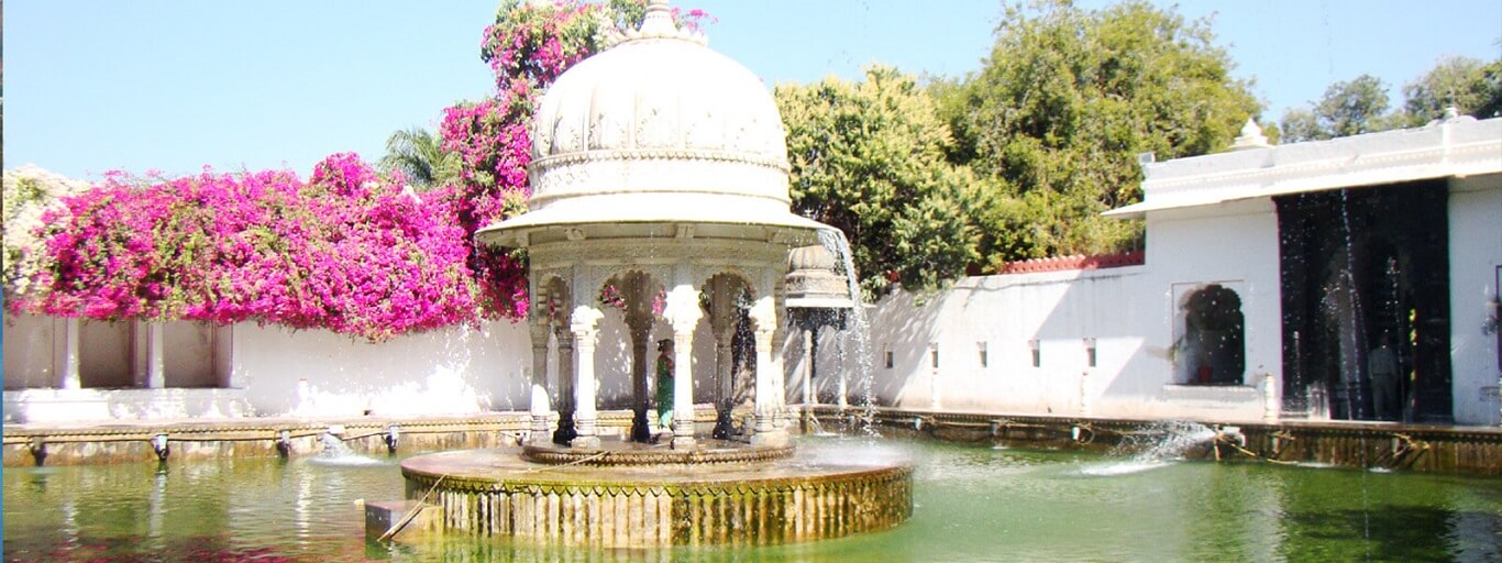 Taxi Rental in Udaipur